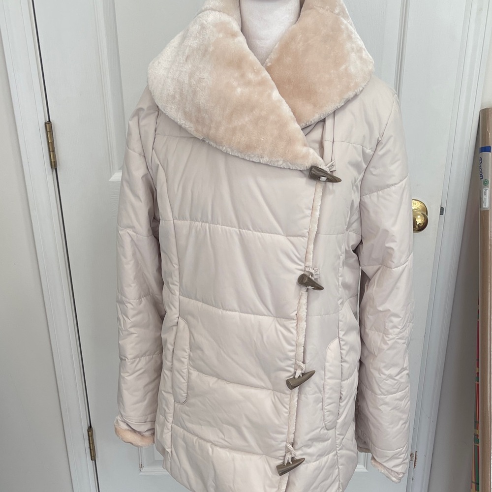 DENNIS by DENNIS BASSO BEIGE PUFFER JACKET SZ MEDIUM